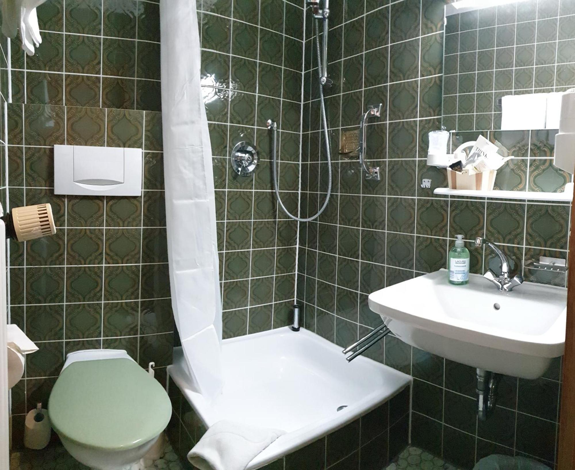 Garni Hotel Adler Post Baiersbronn Quarto foto